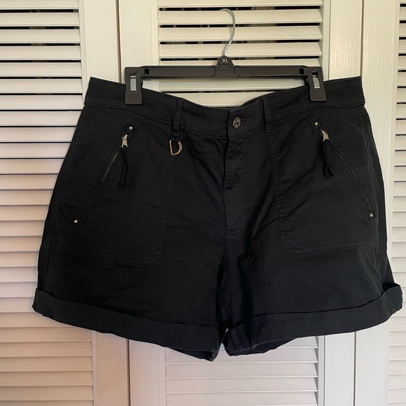 WHBM Mid-Rise Pret-A-Play Shorts - Picture 7 of 7